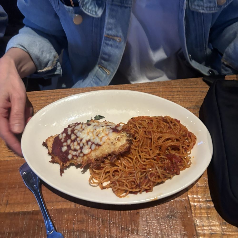 BJ's Restaurant & Brewhouse - Chicken parm (lunch size) - New American Near Me - Livonia, Michigan BJ's Restaurant & Brewhouse - Chicken parm (lunch size) - New American Near Me - Livonia, Michigan