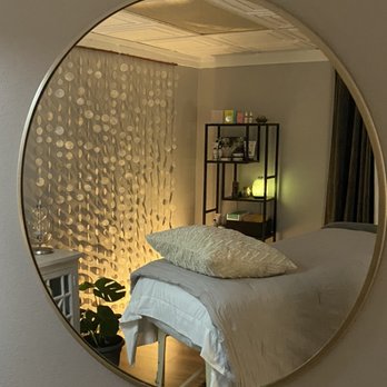 Essential Luxuries Day Spa - Spa interior - Skin Care Near Me - Snohomish, Washington Essential Luxuries Day Spa - Spa interior - Skin Care Near Me - Snohomish, Washington