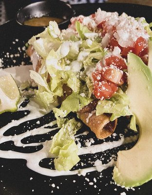 YOLA cocina mexicana by null
