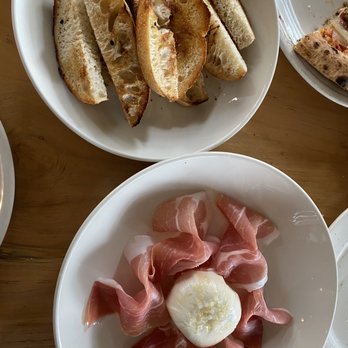 Tutta Bella - Prosciutto and burrata - Pizza Near Me - Seattle, Washington Tutta Bella - Prosciutto and burrata - Pizza Near Me - Seattle, Washington