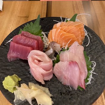 Kusshi - Nigiri Samplers - Sushi Bars Near Me - Arlington, Virginia