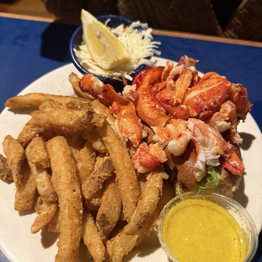 Boston Sail Loft - Bars Near Me - Boston, Massachusetts