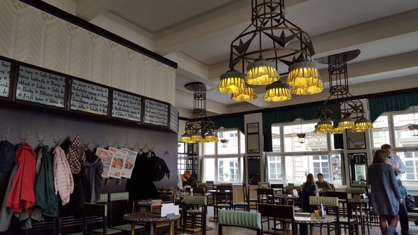 Grand Café Orient by null