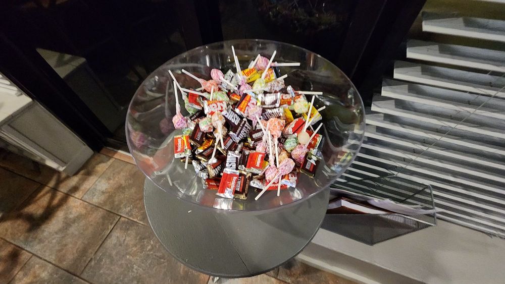 Tammy's Sports Bar & Grill Logo