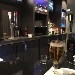 Cafe Nicole & Bar