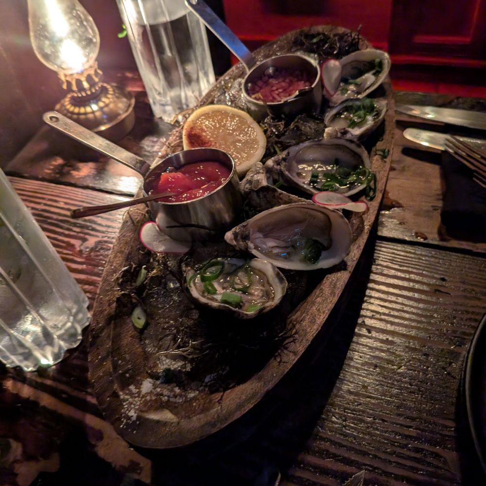 Gaslamp - Day Boat Oysters - Steakhouses Near Me - Kailua, Hawaii Gaslamp - Day Boat Oysters - Steakhouses Near Me - Kailua, Hawaii