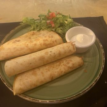 Cantina Frida - Chicken quesadillas yum! - New Mexican Cuisine Near Me - Beverly Hills, California Cantina Frida - Chicken quesadillas yum! - New Mexican Cuisine Near Me - Beverly Hills, California