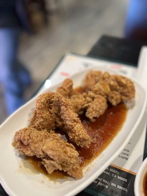 Myungin Dumplings (+Chicken) by null