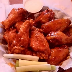 CW's Wing and Rib Shack - Hot wings and sweet hot chili wings.