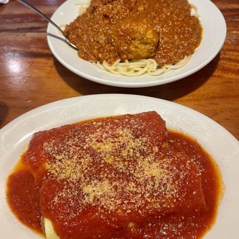 Squire's Italian Restaurant - Manicotti and spaghetti with meatballs - Pizza Near Me - Dundalk, Maryland