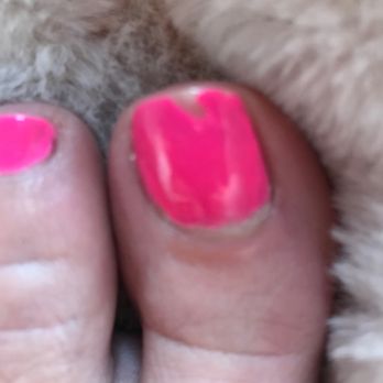 L V Nails - This is a 4 days old pedi - Nail Salons Near Me - Canton, Ohio