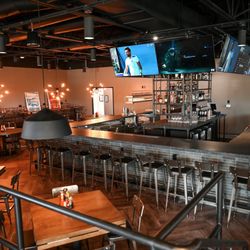 Joe's On Jolly - Rustic Informal