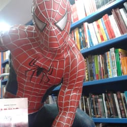 La Revistería - Spiderman hace changas acá.