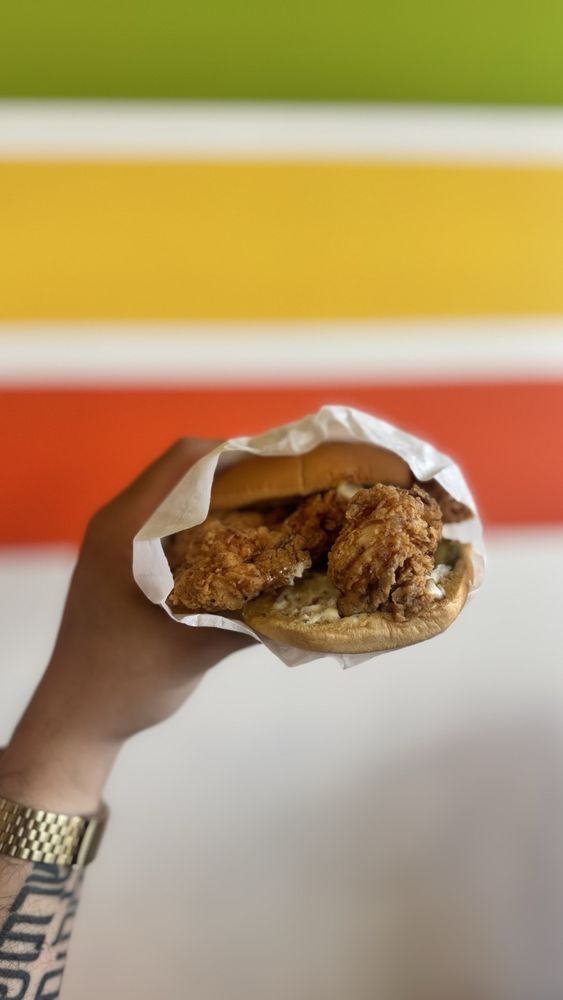 Food from EARL Kapolei