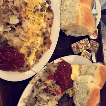 Valois - Steak omelet and steak and eggs - Breakfast & Brunch Near Me - Chicago, Illinois Valois - Steak omelet and steak and eggs - Breakfast & Brunch Near Me - Chicago, Illinois