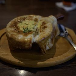 Restaurant 605 - French Onion Soup with Puff Pastry