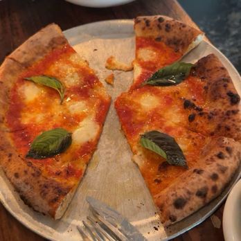 Santa Panza - Margarita Pizza - Pizza Near Me - Brooklyn, New York Santa Panza - Margarita Pizza - Pizza Near Me - Brooklyn, New York