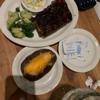 Cheddar's Scratch Kitchen - Half rack , didn't taste this but by the pic my brother enjoyed his meal - Comfort Food Near Me - Kissimmee, Florida