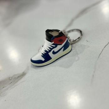 Goomo Tea Shop - Jordan 1 sneaker keychain. :) - Bubble Tea Near Me - Walnut, California