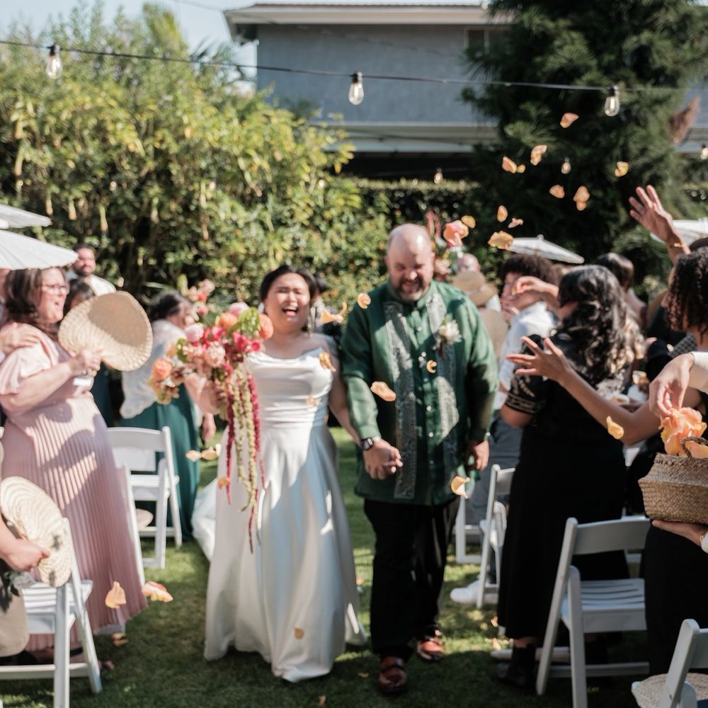 White Bee | Marija Mandić, image size:1000x1000