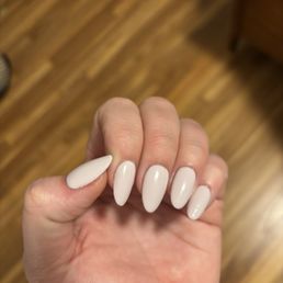 Lee at Q spa did a beautiful job with this tips + Gel mani. She's very thorough but pretty fast. 10/10 recommend Q Spa.