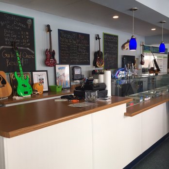 Scott's Subs - All of the options - sandwiches, pizza, ice cream, and beer! - Pizza Near Me - De Pere, Wisconsin