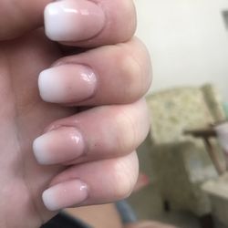 Nail Art - Ombré nude nails