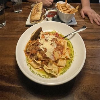 Derby Restaurant - American Near Me - Dallas, Texas