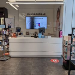 Shoppers Drug Mart - Beauty boutique counter. The screen didn't turn out great.