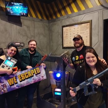 Red Door Escape Room - Claptrap was fun, but Tannis' lab was so Borderlands, I loved it! - Escape Games Near Me - Concord, California Red Door Escape Room - Claptrap was fun, but Tannis' lab was so Borderlands, I loved it! - Escape Games Near Me - Concord, California