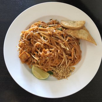 Chaba Thai Kitchen - Pad Thai with Tofu - Thai Near Me - San Diego, California Chaba Thai Kitchen - Pad Thai with Tofu - Thai Near Me - San Diego, California