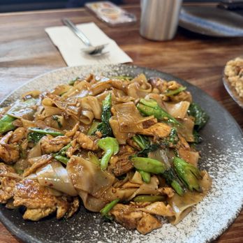 Siam Station - N2 Pad See Ew - Thai Near Me - Milpitas, California Siam Station - N2 Pad See Ew - Thai Near Me - Milpitas, California