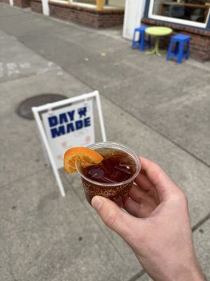 Day Made Kaffe Bar by null