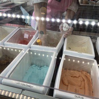 Moonscoops Ice Creamery - Ice Cream & Frozen Yogurt Near Me - Marina, California