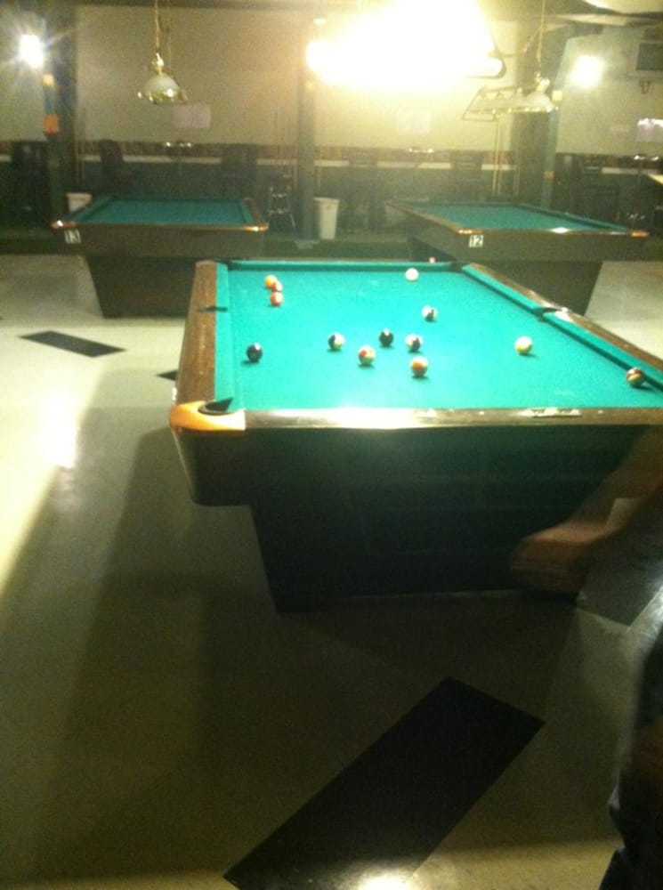 Different Stroke Billiards Logo