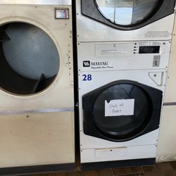 Marshfield Laundromat - Missing door and out of order signs everywhere