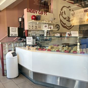 Diddy Riese Cookies - Inside - Desserts Near Me - Los Angeles, California