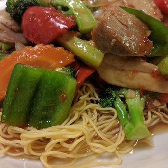 99 Fast Food - Vietnamese noodles: half boiled noodles and raw smell of chicken. - Vietnamese Near Me - Buffalo, New York