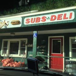 Kringle's Pizza & Country Store - Storefront