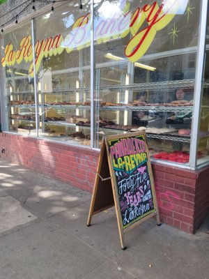La Reyna Bakery & Coffee Shop by null