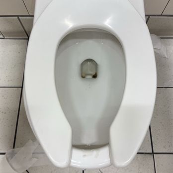 Target - No one is cleaning the toilets - Department Stores Near Me - Henderson, Nevada