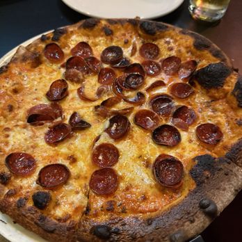 Bella's Wood Fire Pizzeria - Pizza Near Me - Algonquin, Illinois
