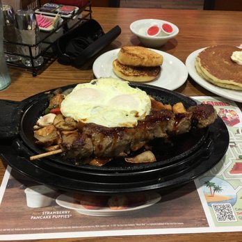 Denny's - Steak skillet with gluten free muffin and side of pancakes - American Near Me - Jarrell, Texas