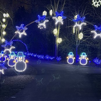 Winter Lights at Central Park - Parks Near Me - Oak Brook, Illinois Winter Lights at Central Park - Parks Near Me - Oak Brook, Illinois