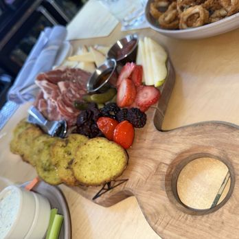 Monarch Ocean Pub - The char board - Gastropubs Near Me - Del Mar, California