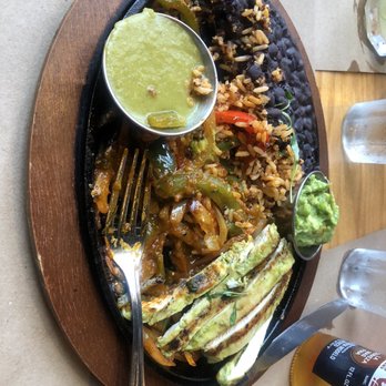 Tomatillo - Do it yourself chicken fajitas. - Mexican Near Me - Dobbs Ferry, New York