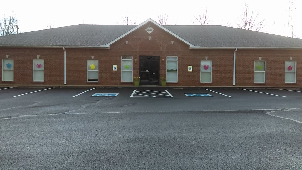 HEALTHY SPROUTS CHILDCARE CENTER Updated September 2024 221 Dunbar