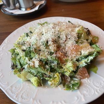Gin Gin's - Gem salad (Caesar with grapefruit) - Cocktail Bars Near Me - Grand Rapids, Michigan