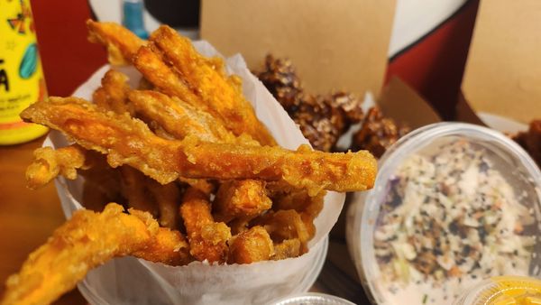 Dak Dak Wings by null