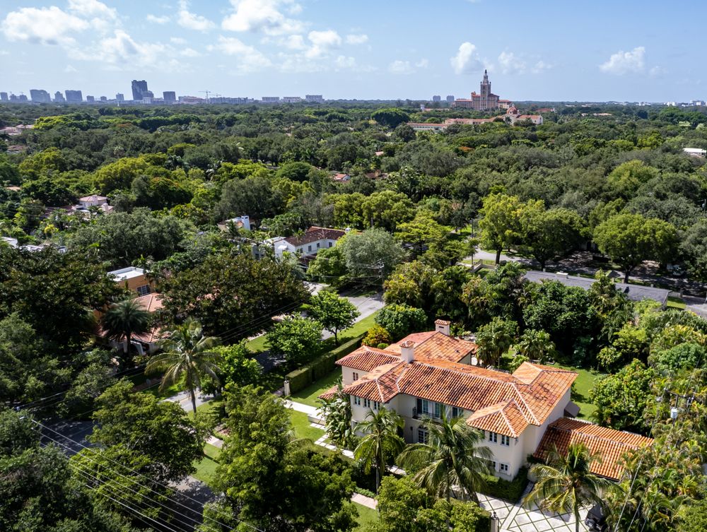 Slide of Istueta Roofing